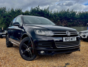 2013 Volkswagen Touareg 3.0 Tdi V6 Bluemotion Tech R-Line Tiptronic 4WD Euro 5 (s/s) 5dr in Black — image 3