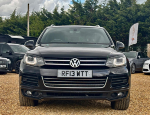 2013 Volkswagen Touareg 3.0 Tdi V6 Bluemotion Tech R-Line Tiptronic 4WD Euro 5 (s/s) 5dr in Black — image 5