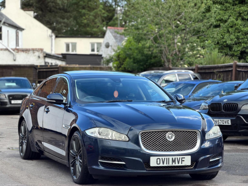 2011 Jaguar Xj 3.0d V6 Portfolio Auto Euro 5 4dr (lwb) in Blue — image 1