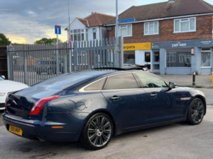 2011 Jaguar Xj 3.0d V6 Portfolio Auto Euro 5 4dr (lwb) in Blue — image 2