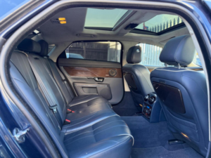 2011 Jaguar Xj 3.0d V6 Portfolio Auto Euro 5 4dr (lwb) in Blue — image 3