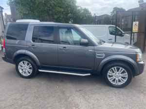 2013 Land Rover Discovery 4 3.0 Sd V6 SUV 5dr Diesel Auto 4x4 in Grey — image 3