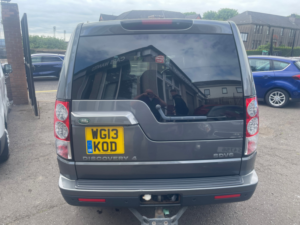 2013 Land Rover Discovery 4 3.0 Sd V6 SUV 5dr Diesel Auto 4x4 in Grey — image 5
