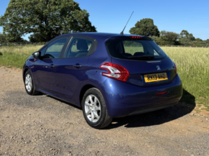 2013 Peugeot 208 1.0 Vti Active in Blue — image 3