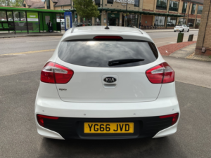 2016 Kia Rio 1.3 Sr7 in White — image 5