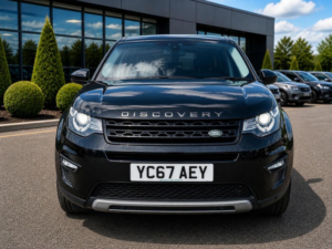 2017 Land Rover Discovery Sport 2.0 Td4 Hse Black Auto 4WD Euro 6 (s/s) 5dr in Black — image 2