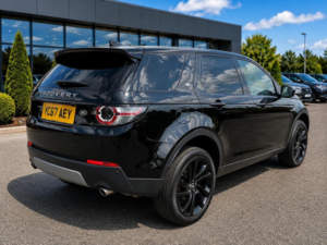 2017 Land Rover Discovery Sport 2.0 Td4 Hse Black Auto 4WD Euro 6 (s/s) 5dr in Black — image 6