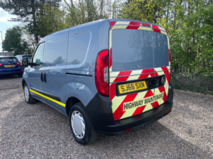 2016 Fiat Doblo 1.3 Multijetii Panel Van 4dr Diesel Manual L1 H1 Euro 6 (95 Bhp) in Blue — image 4
