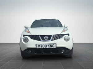 2012 Nissan Juke 1.6 Acenta Premium SUV 5dr Petrol Manual Euro 5 (s/s) (117 Ps) in White — image 4