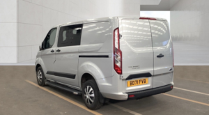 2022 Ford Transit Custom 2.0 Transit Custom Crew Cab Trend Dciv 300 L1 2.0l Ecoblue 105ps Fwd 6 Speed Manual in Silver — image 3