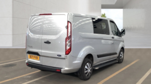 2022 Ford Transit Custom 2.0 Transit Custom Crew Cab Trend Dciv 300 L1 2.0l Ecoblue 105ps Fwd 6 Speed Manual in Silver — image 4