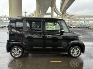 2014 Honda N-Box 0.6 G A Package 4WD 5dr in Black — image 2