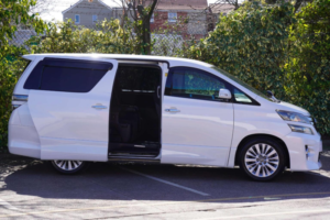 2014 Toyota Vellfire 2.4 Z *facelift* 5dr 7 Seats in White — image 3