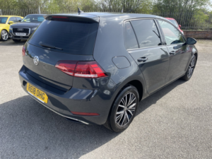 2018 Volkswagen Golf 1.6 Tdi Se Nav in Grey — image 2