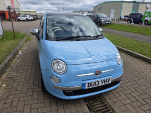 2013 Fiat 500 1.2 Lounge in Blue — image 2