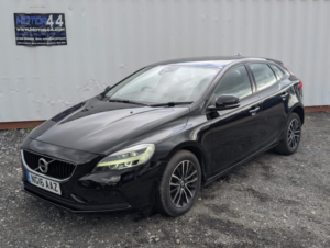 2016 Volvo V40 2.0 Momentum T2 in Black — image 5