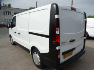 2023 Renault Trafic 2.0 Dci Blue Sl28 Business L1 H1 Euro 6 (s/s) 5dr in White — image 6