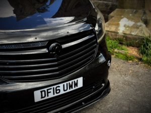 2016 Vauxhall Vivaro 1.6 Cdti 2900 Biturbo Ecoflex Sportive in Black — image 3