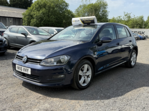 2016 Volkswagen Golf 1.6 Tdi Bluemotion Tech Match Edition in Blue — image 3