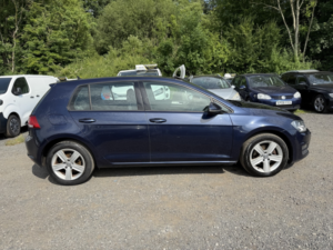 2016 Volkswagen Golf 1.6 Tdi Bluemotion Tech Match Edition in Blue — image 4