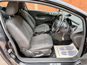 2015 Ford Fiesta 1.25 Zetec Euro 6 3dr in Black — image 3