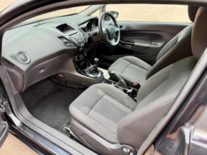 2015 Ford Fiesta 1.25 Zetec Euro 6 3dr in Black — image 5