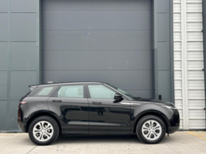 2019 Land Rover Range Rover Evoque 2.0 D180 S Auto 4WD Euro 6 (s/s) 5dr in Black — image 4