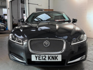 2012 Jaguar Xf 2.2d Luxury Auto Euro 5 (s/s) 4dr in Grey — image 2