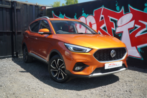 2024 MG MG Zs 1.0 T-Gdi Exclusive SUV 5dr Petrol Auto Euro 6 (111 Ps) in Orange — image 2