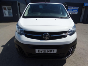 2021 Vauxhall Vivaro 1.5 Turbo D 2900 Dynamic L2 H1 Euro 6 (s/s) 6dr in White — image 2