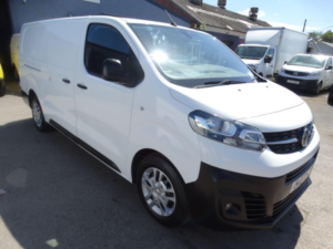 2021 Vauxhall Vivaro 1.5 Turbo D 2900 Dynamic L2 H1 Euro 6 (s/s) 6dr in White — image 3