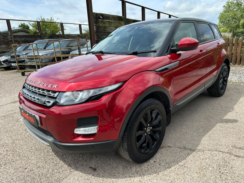2015 Land Rover Range Rover Evoque 2.2 Sd4 Pure Tech in Red — image 1
