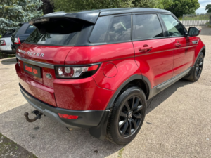 2015 Land Rover Range Rover Evoque 2.2 Sd4 Pure Tech in Red — image 3