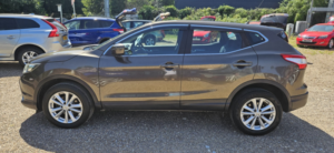 2015 Nissan Qashqai 1.5 Dci Acenta in Beige — image 6