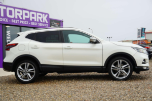 2019 Nissan Qashqai 1.3 Dig-T N-Motion Euro 6 (s/s) 5dr in White — image 6