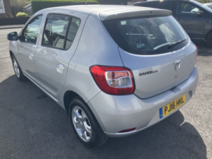 2016 Dacia Sandero 1.5 Laureate Dci 90 in Silver — image 4