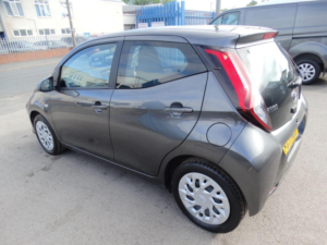 2021 Toyota Aygo 1.0 Vvt-I X-Play Euro 6 (s/s) 5dr in Grey — image 6