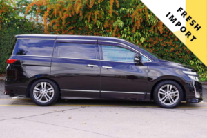 2011 Nissan Elgrand 2.5 Highway Star 5dr 8 Seats in Black — image 2