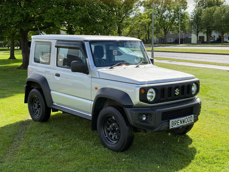 2023 Suzuki Jimny 1.5 Lcv 3dr Petrol Manual Allgrip Euro 6 (101 Ps) in Silver — image 1