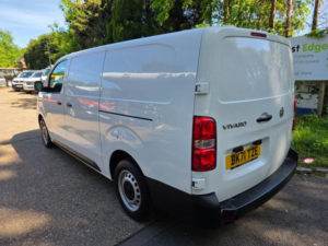2021 Vauxhall Vivaro 1.5 Turbo D 2900 Edition L2 H1 Euro 6 (s/s) 5dr in White — image 5