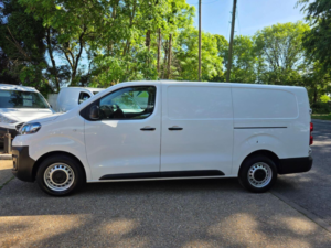 2021 Vauxhall Vivaro 1.5 Turbo D 2900 Edition L2 H1 Euro 6 (s/s) 5dr in White — image 6