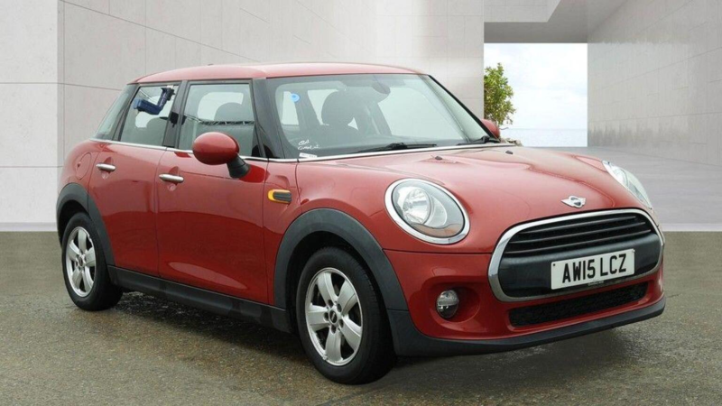 2015 MINI Hatch 1.2 One Euro 6 (s/s) 5dr in Red — image 1