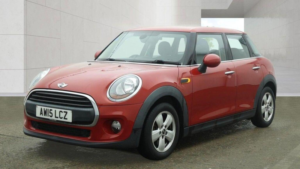 2015 MINI Hatch 1.2 One Euro 6 (s/s) 5dr in Red — image 4