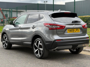 2020 Nissan Qashqai 1.3 Dig-T Tekna Euro 6 (s/s) 5dr in Grey — image 4