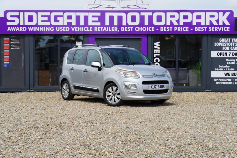 2015 Citroen C3 Picasso 1.6 Hdi Exclusive Euro 5 5dr in Silver — image 1