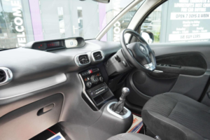 2015 Citroen C3 Picasso 1.6 Hdi Exclusive Euro 5 5dr in Silver — image 3