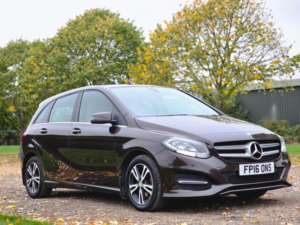 2016 Mercedes-Benz B Class 1.6 B180 Se (executive) 7g-Dct Euro 6 (s/s) 5dr in Bronze — image 2