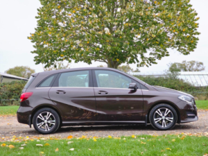 2016 Mercedes-Benz B Class 1.6 B180 Se (executive) 7g-Dct Euro 6 (s/s) 5dr in Bronze — image 4