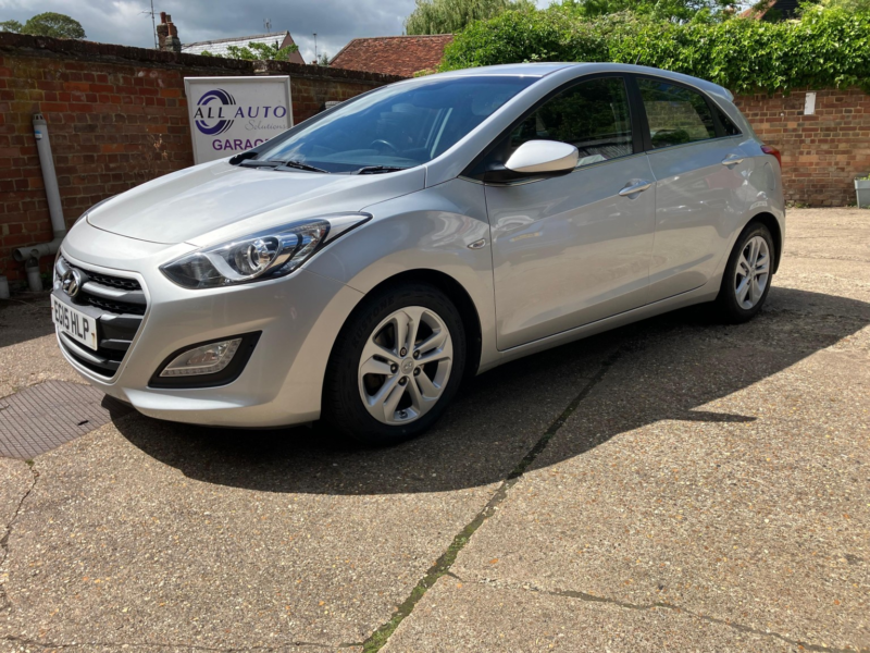 2015 Hyundai I30 1.4 Blue Drive Se in Silver — image 1