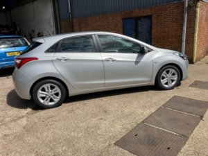 2015 Hyundai I30 1.4 Blue Drive Se in Silver — image 6